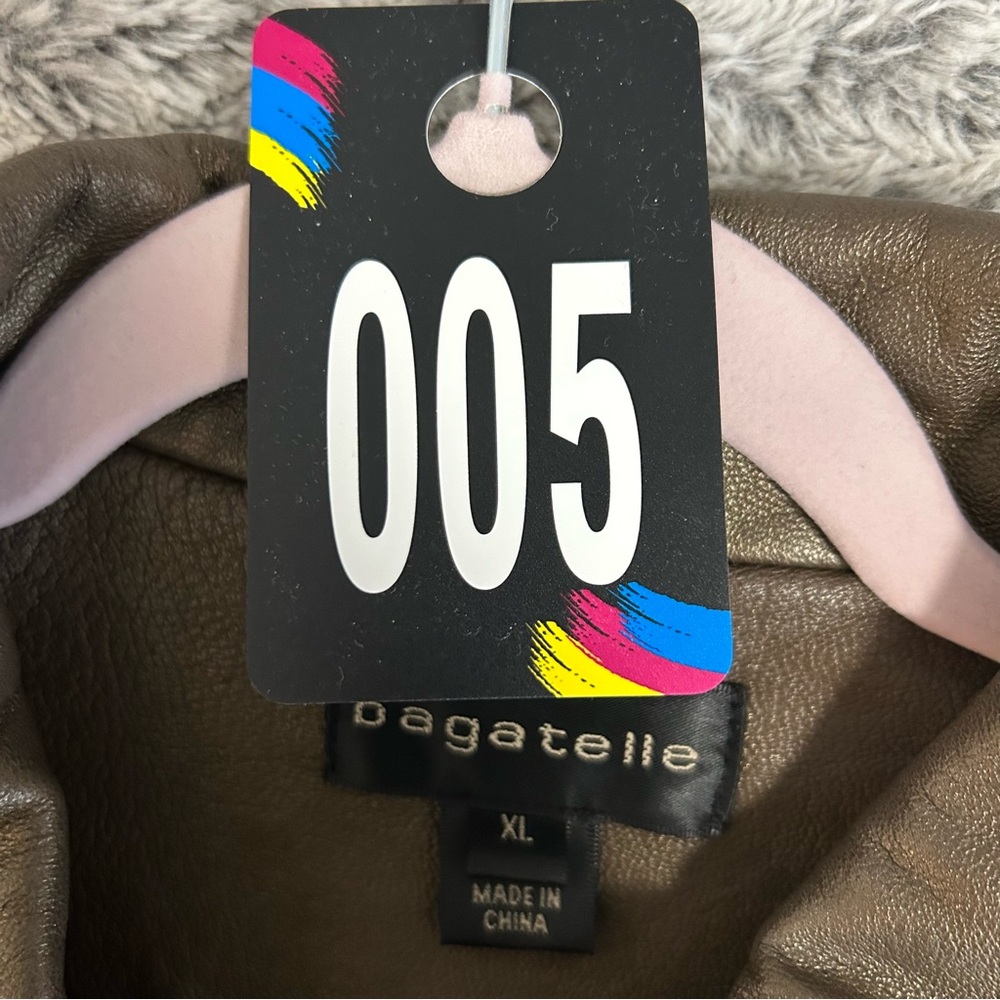 Bagatelle Leather Cropped Moto Jacket Bronze sz XL Minimalist Chic Quite Luxury - Picture 15 of 15